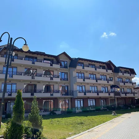 아파트 Milmari Premier 28 *